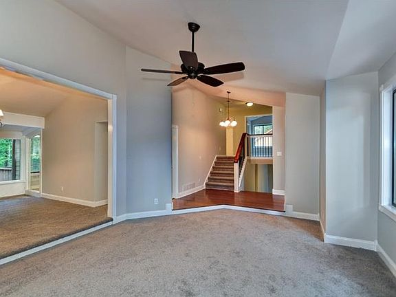 4th image of 4516 Fox Creek Dr