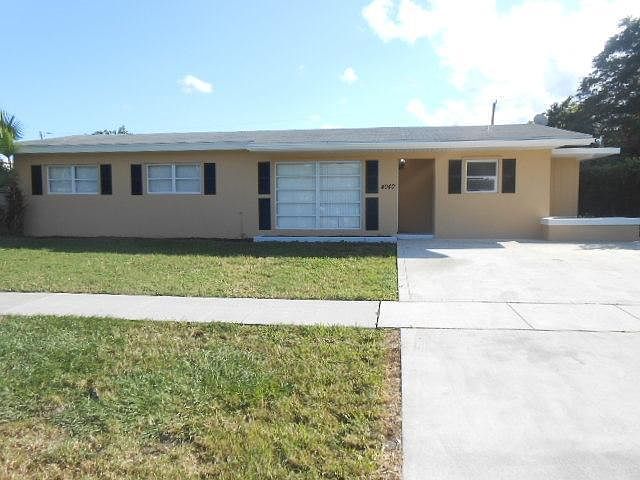 1st image of 4040 Collin Dr