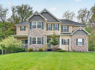 107 Debra Lane, New Windsor, NY 12553