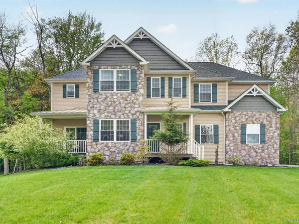 107 Debra Lane, New Windsor, NY 12553