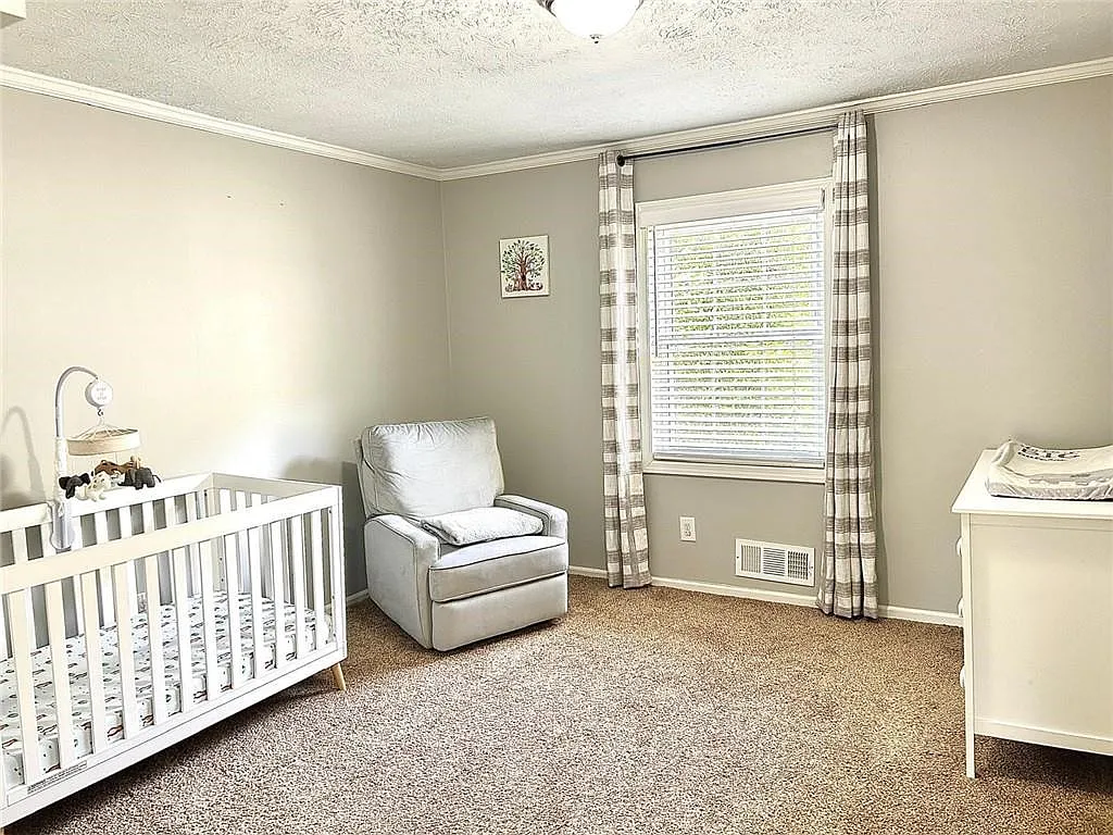 3 bed, 2.5 bath, 1680 sqft, $3,000 — Photo 4