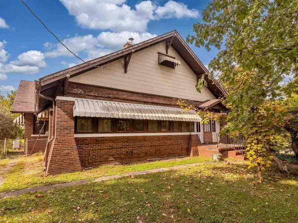 201 S Line St, Creal Springs, IL 62922