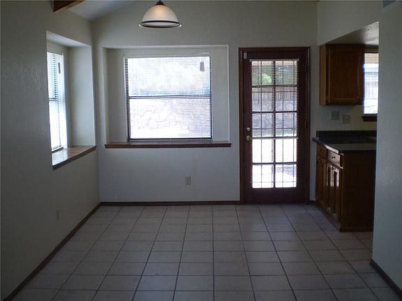 4th image of 5825 Devontry Dr