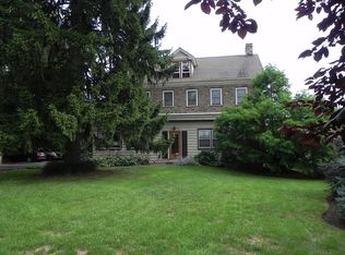 4 Hilltown Pike, Line Lexington, PA 18932