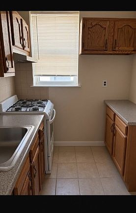 4th image of 23-59 26th St #R2