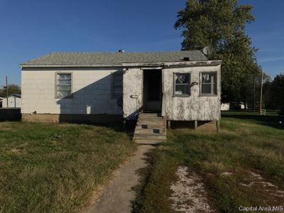227 W Grand Ave, Roodhouse, IL, 62082