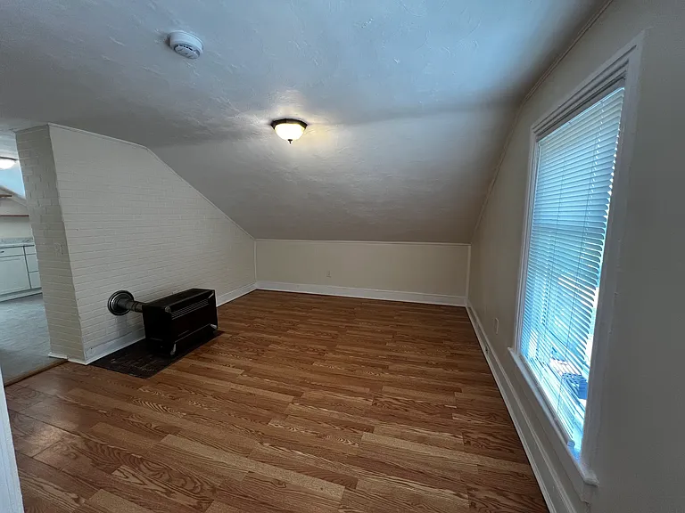 91 Vanderland Ave #3 — Photo 3