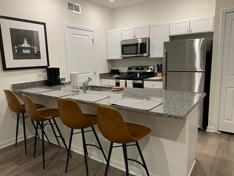 Towne Center Apartments — Photo 23