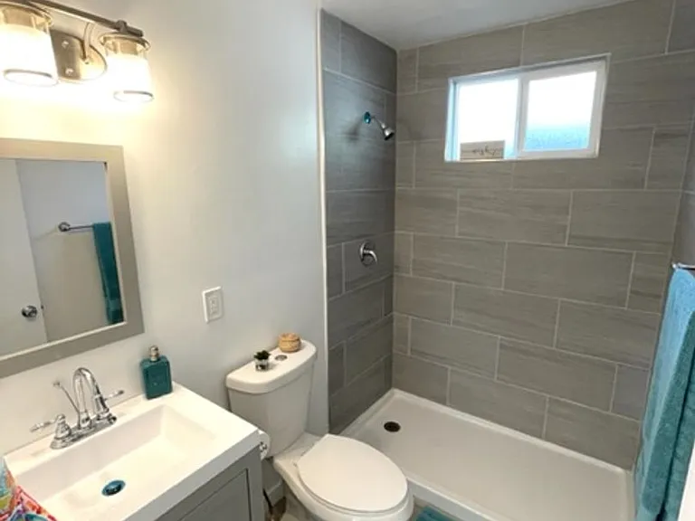 1518 El Sereno Ave — Photo 11