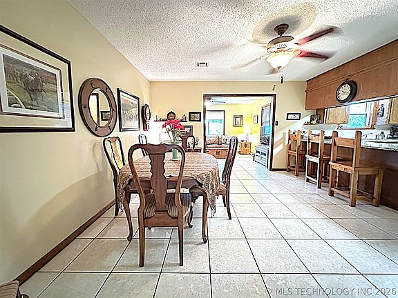 4th image of 1174 Concord Rd