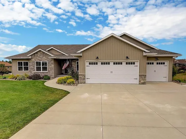 9046 207th Ave, Anamosa, IA 52205