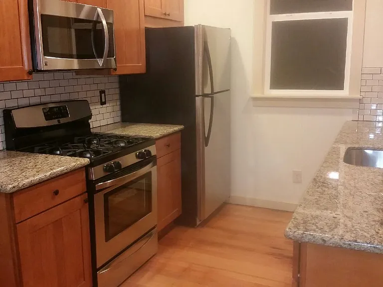 4124 S 3rd Ave — Photo 2