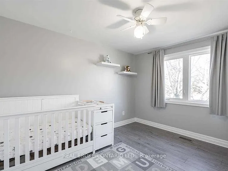2 Core Cres — Photo 17
