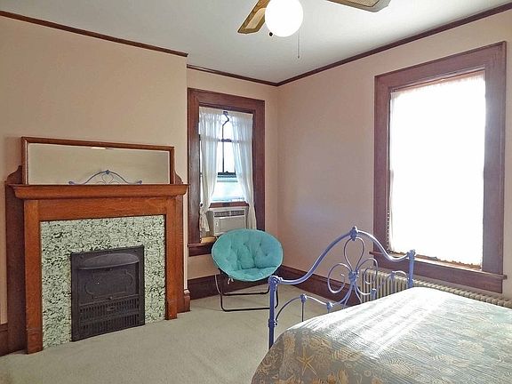 3rd image of 425 Madigan Ave