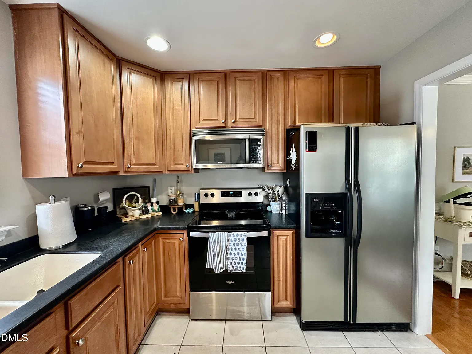 2 bed, 2.5 bath, 1380 sqft, $1,800 — Photo 4