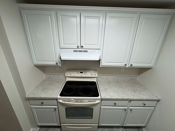 5th image of 60 Kensico Rd #13