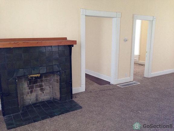 5th image of 3204 Graceland Ave