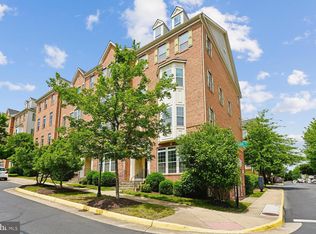 15270 Regents Park Dr, Woodbridge, VA 22191