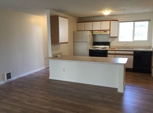 5205 SE Tolman St APT 4, Portland, OR 97206