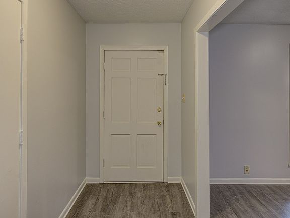 3rd image of 112 Dogwood Dr