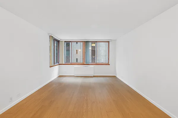 Rented by Charney Real Estate LLC | media 11