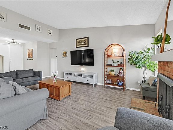 3rd image of 6808 Selkirk Cir