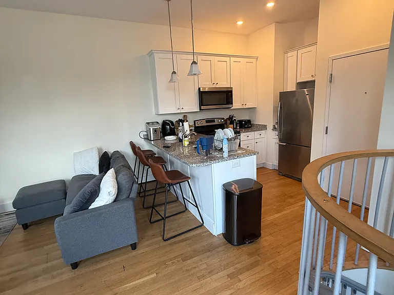 877 Beacon St #1A — Photo 7