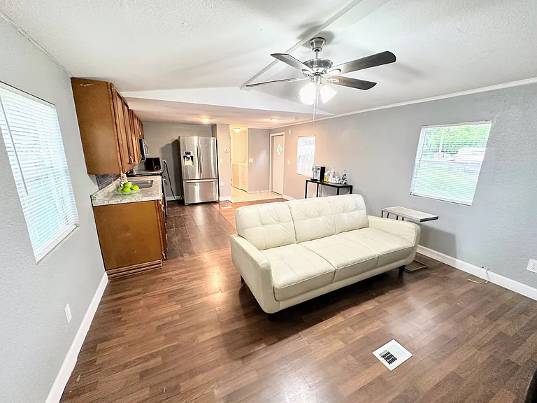 4710 Alhambra Ave — Photo 12