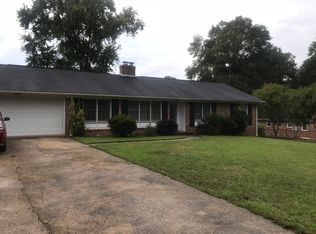 7 Wetherill Rd, Greenville, SC 29615