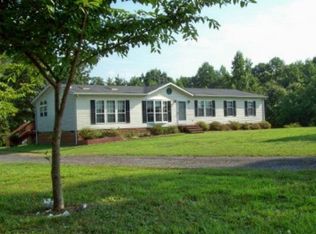 184 Warrens Ln, Callao, VA 22435