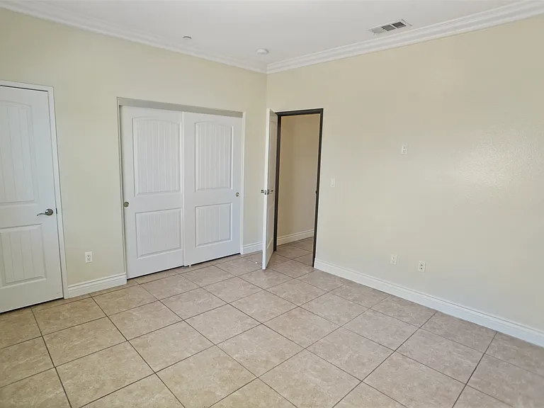 12713 San Fernando Rd #107 — Photo 4