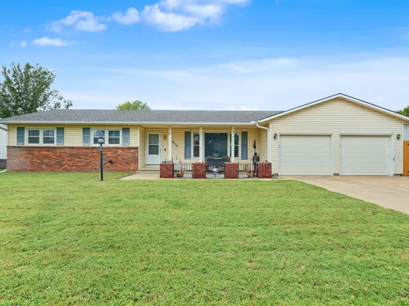 2612 Bret Ave, Salina, KS 67401