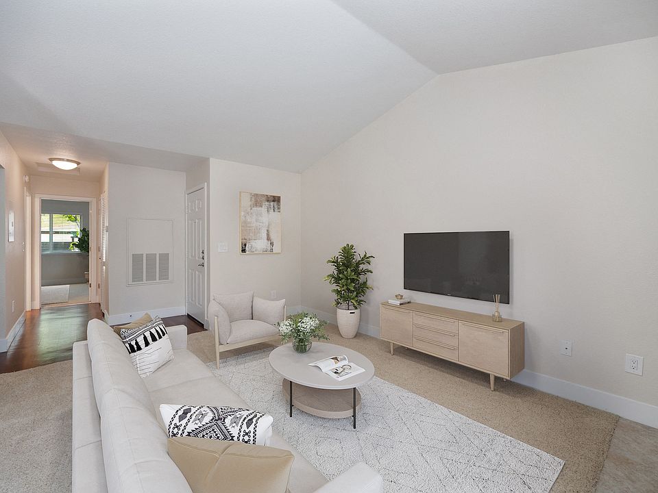 Chardonnay Living Room