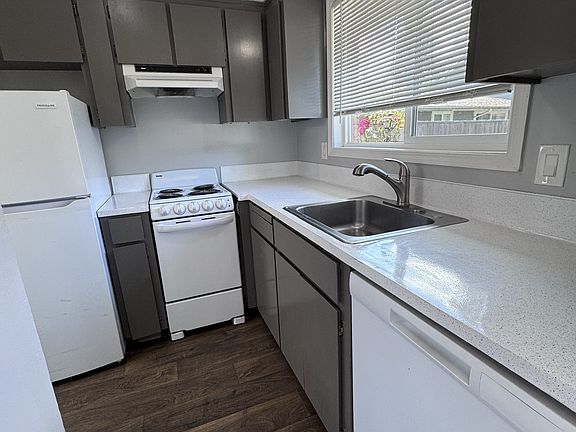 3rd image of 18140 SW Shaw St APT 2