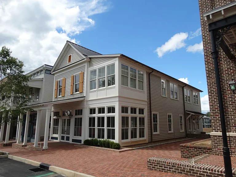 Swallowtail Flats Apartments — Photo 25