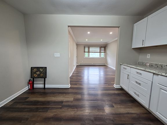 3rd image of 1 George St APT 2