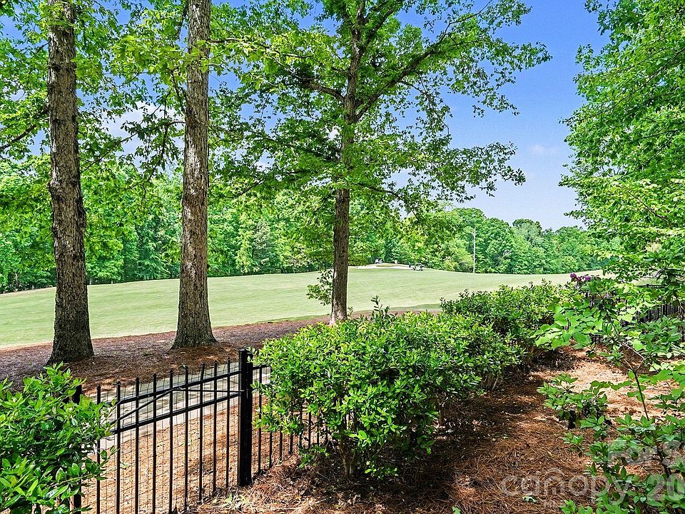 2nd image of 256 Horton Grove Rd