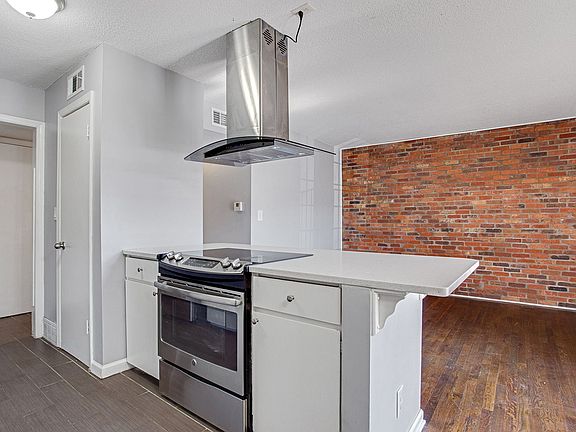 3rd image of 4030-4038 Clark Ave #4036-B