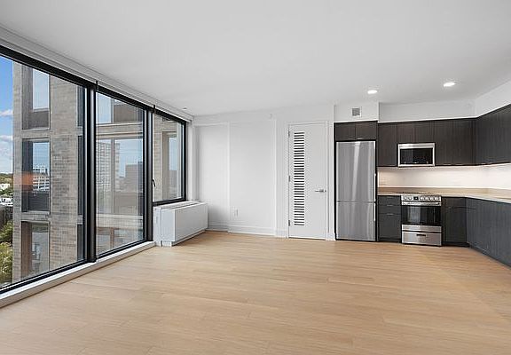 3rd image of 662 Pacific St #22T
