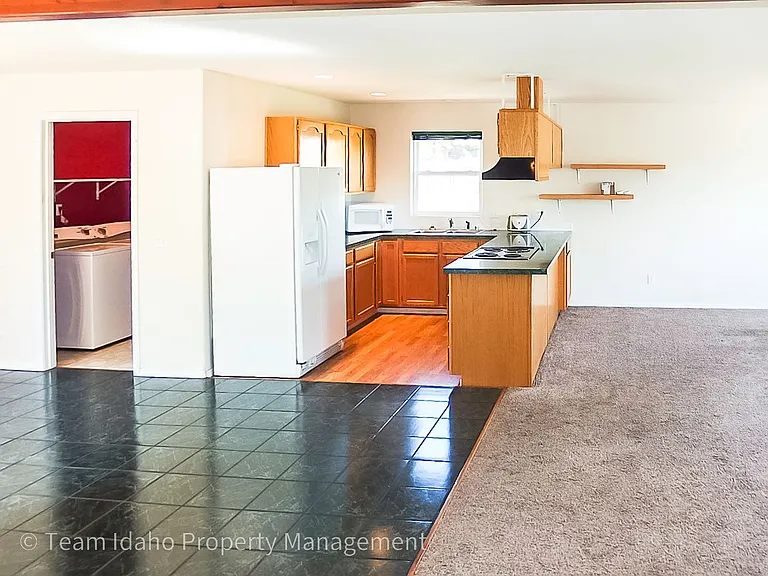643 Northwood Dr — Photo 12