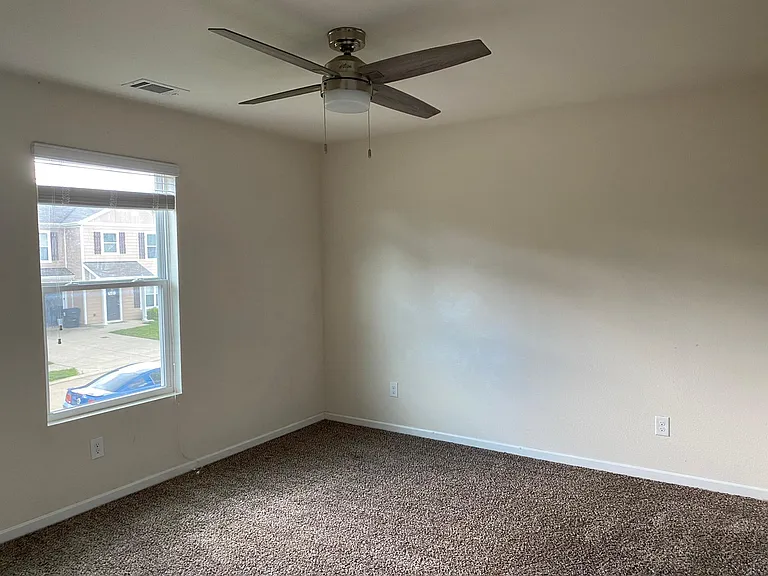 2308 Bee Hive Dr — Photo 5