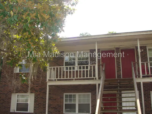 1 Oak Forest Ln APT C, Savannah, GA 31404