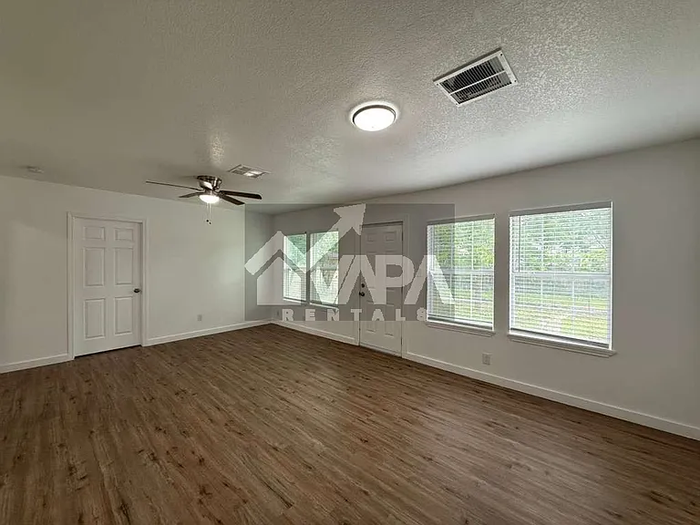 118 Gaskin Dr — Photo 13