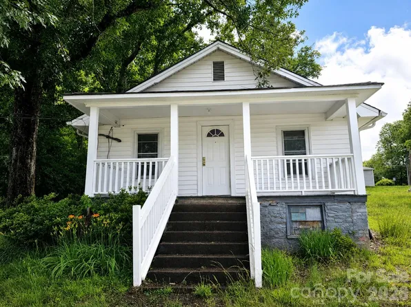 1641 Berkley St SW, Lenoir, NC 28645
