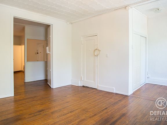 4th image of 292 8th Ave APT 2