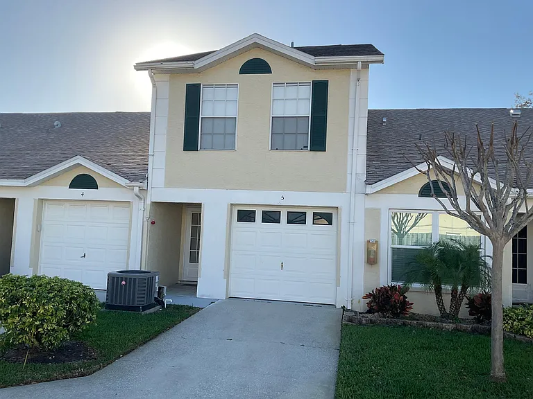 634 Green Valley Rd #G5 — Photo 1