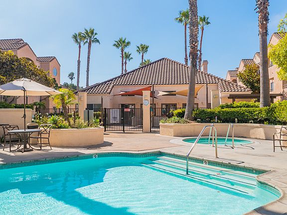 5th image of 1801 Aviation Way #1-237