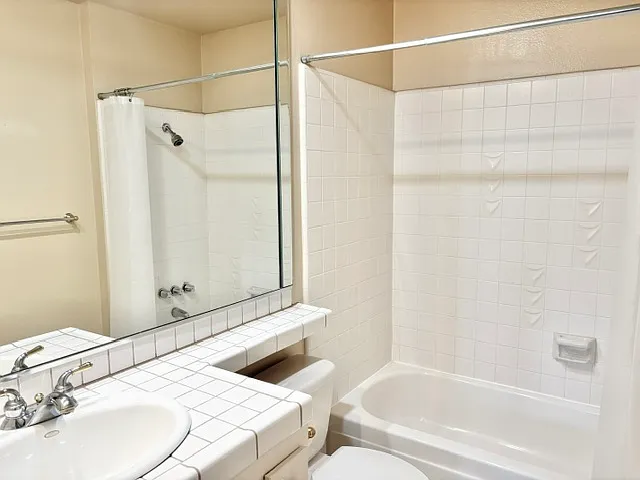 5035 Hampton Ct — Photo 15