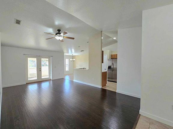 4th image of 822 Concord Ln