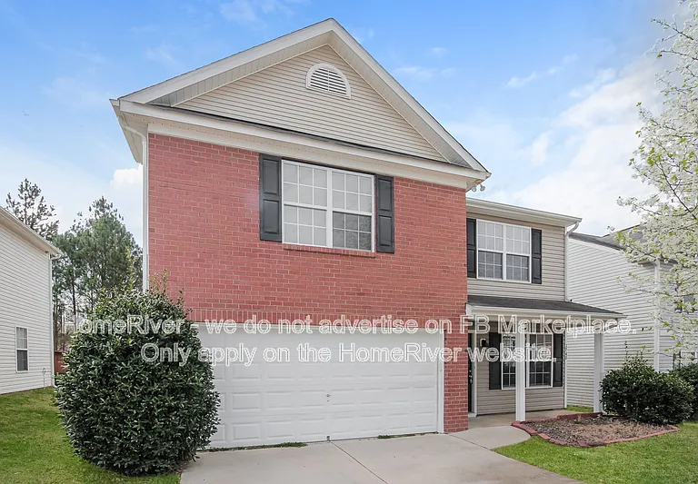 1740 Harland St — Photo 3